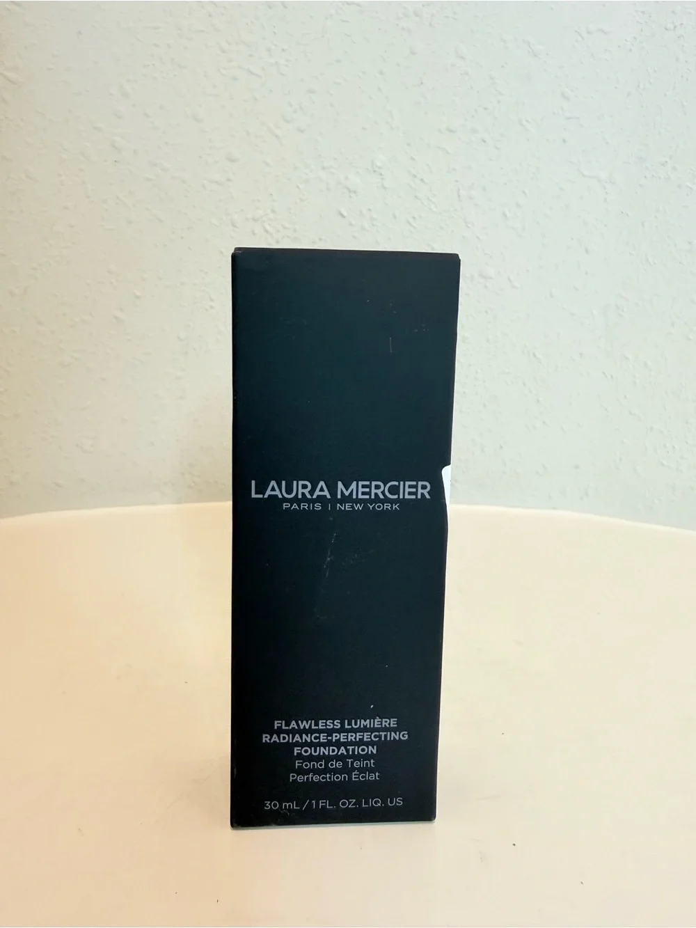 Laura Mercier Flawless Lumiere Radiance Perfecting Foundation 3W2 Golden NIB